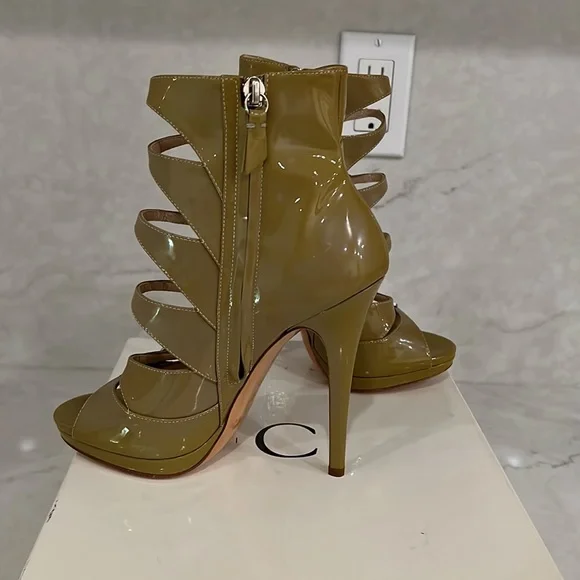 Casadei Beautiful Buckle Bootie with side zipper - Picture 3 of 5